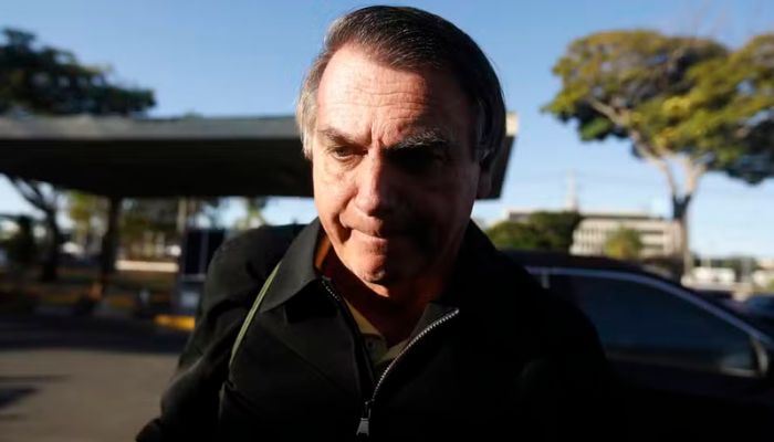 Bolsonaro chega à sede da PF para prestar depoimento em investigação sobre tentativa de golpe de Estado